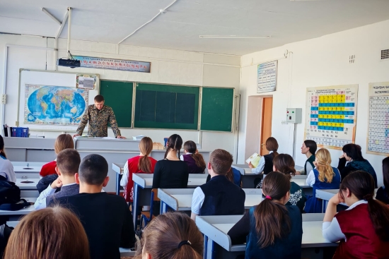 6 апреля в КГУ «Арыкбалыкская средняя школа» была проведена разъяснительная работа с учащимися по вопросам безопасности на воде.